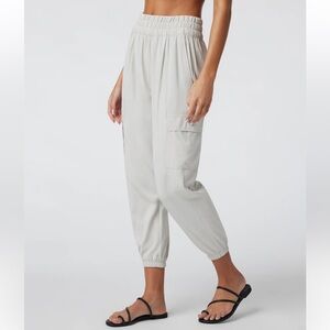 Vuori Villa Cargo Jogger in the Color Suede